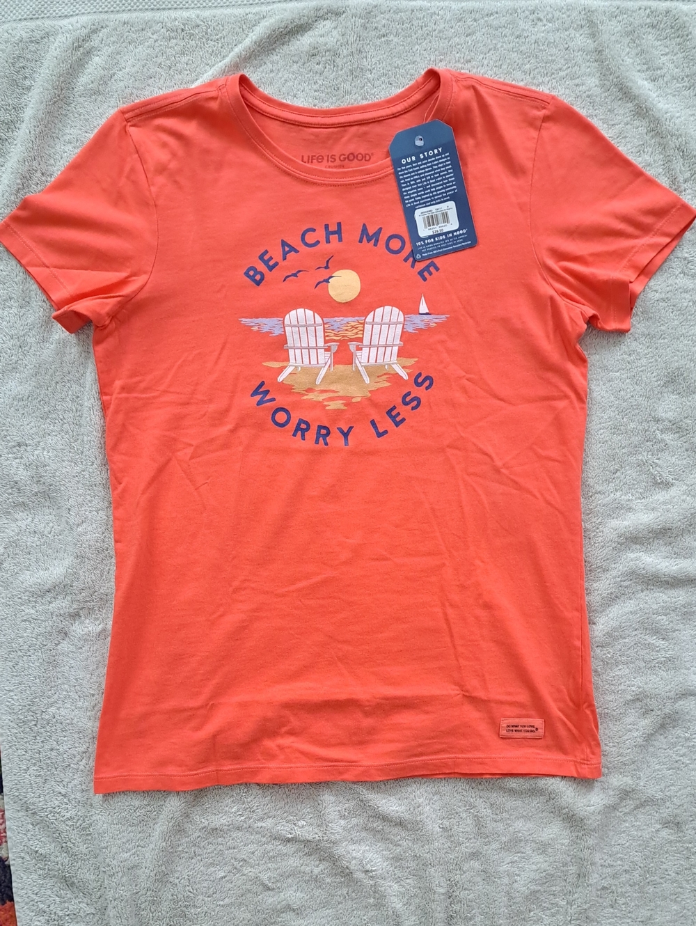 LIFE IS GOOD Mango Colored Tee w/Beach Print Design, Short Sleeve, Size M